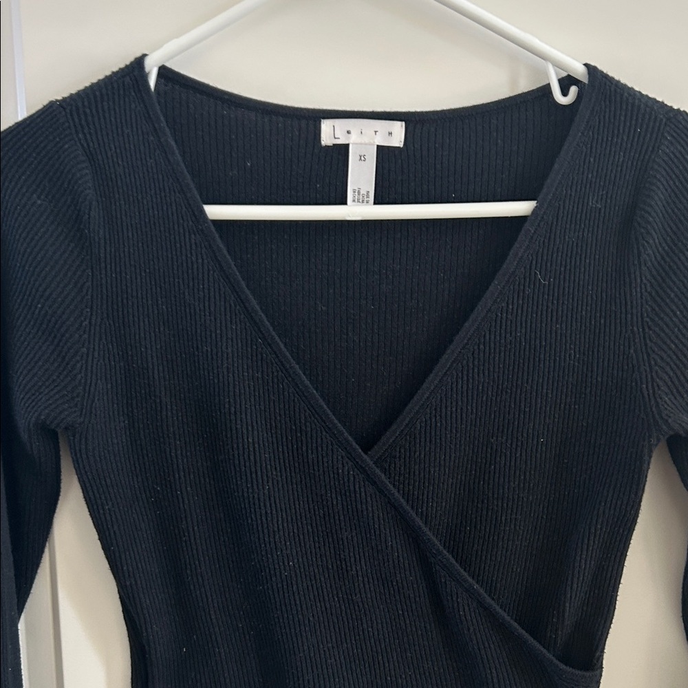 Leith Black Ribbed Wrap Top